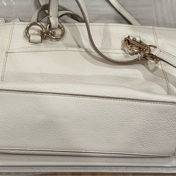 Coach White and Gold Shoulder Bag with Leather Finish - Picture 3 of 4